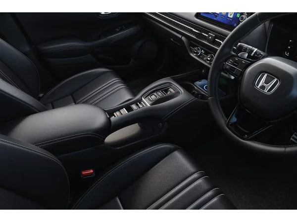 honda zr v zr-v-sport-hybrid-electric-petrol-automatic-ehev interior